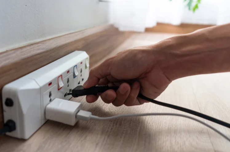 How to prevent electrical shocks in home
